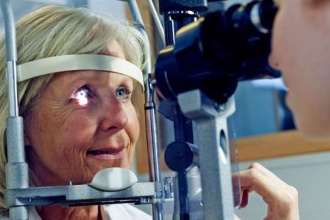 6 health conditions a simple eye test can detect